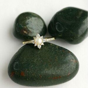 14k Gold Vermeil Seed Pearl White Sapphire Ring Size 8